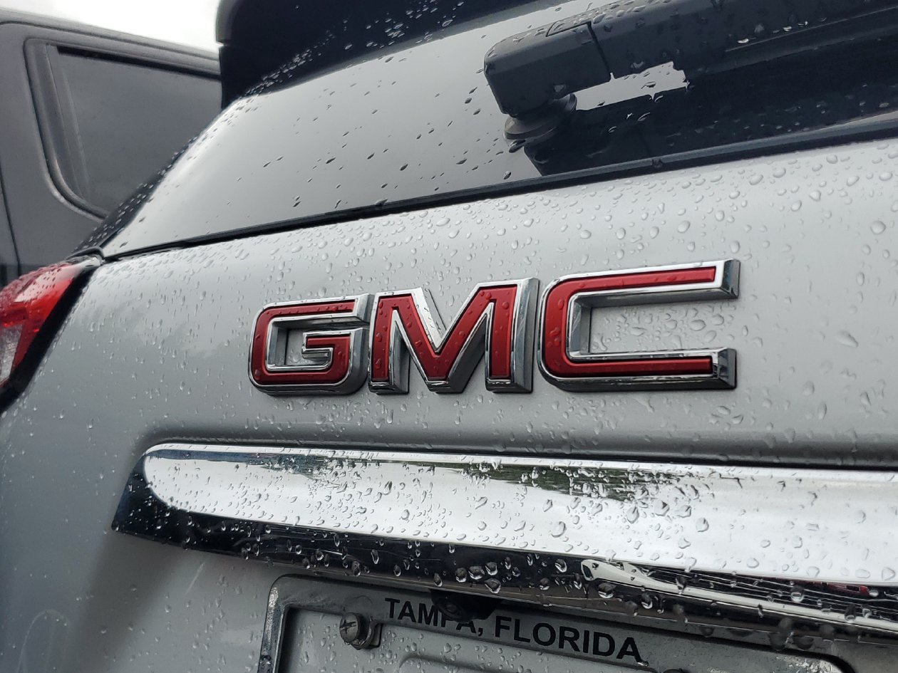 Used 2022 GMC Terrain SLE w/ Driver Convenience Package FWD image 6