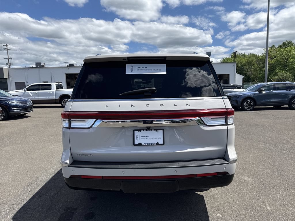 Certified 2023 Lincoln Navigator L Reserve AWD/4WD image 4