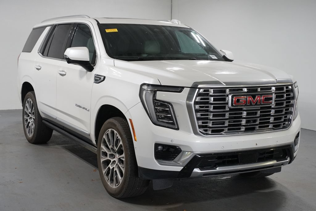 Used 2025 GMC Yukon Denali w/ Denali Reserve Package AWD/4WD image 3