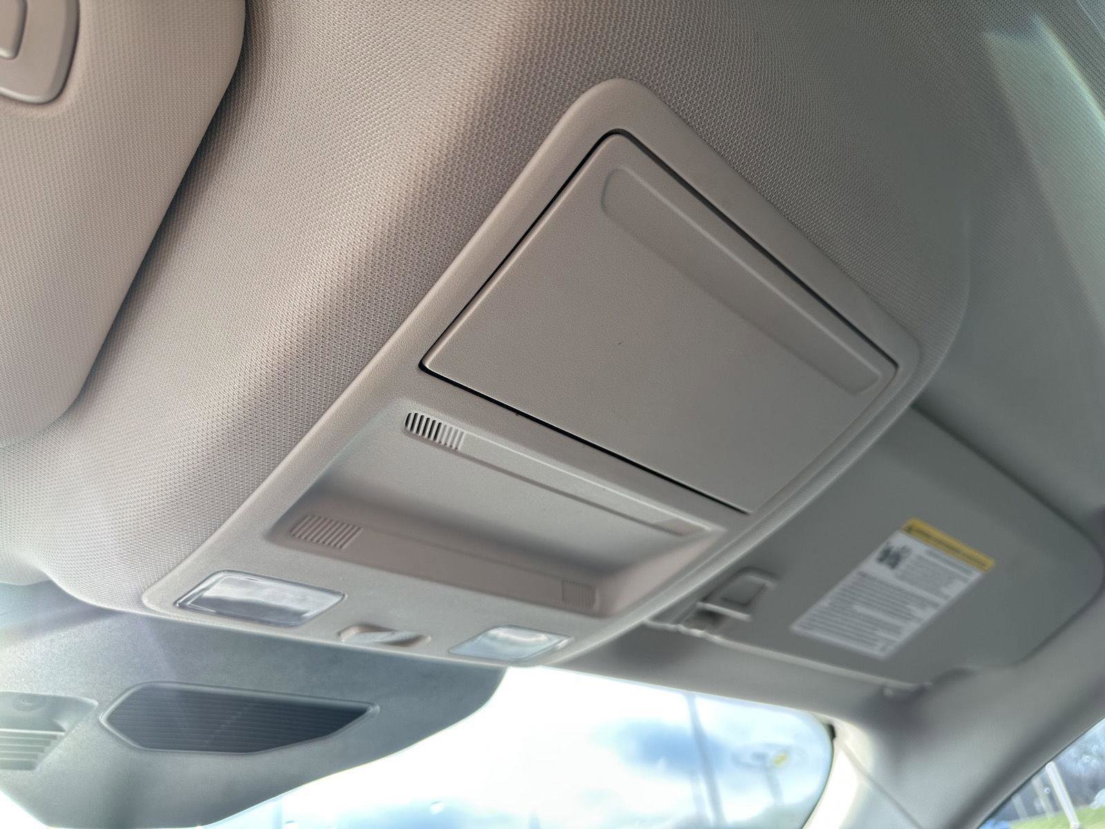 Used 2025 Ford Escape Platinum image 34