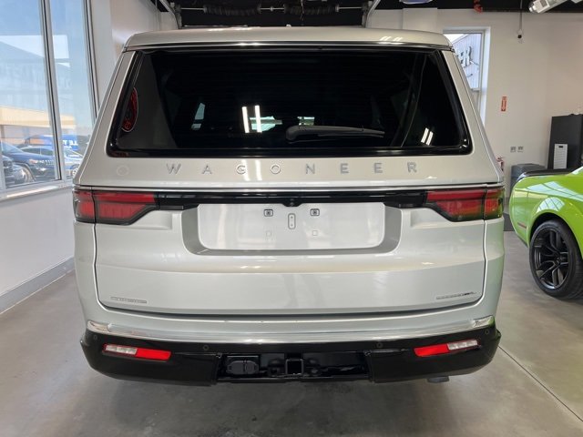 Used 2023 Jeep Wagoneer L Series II image 5