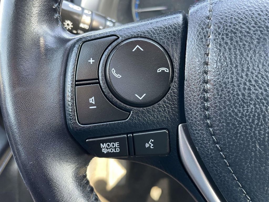 Used 2017 Toyota RAV4 XLE image 31