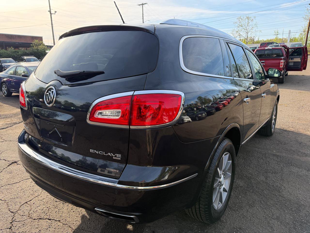 Used 2013 Buick Enclave Leather image 4