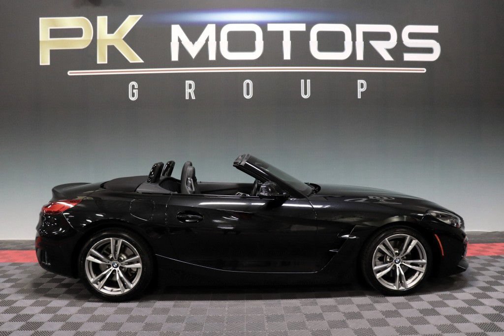 Used 2019 BMW Z4 sDrive30i w/ M Sport Package RWD image 11