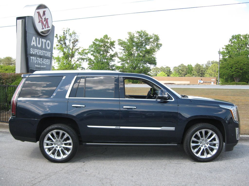 Used 2020 Cadillac Escalade Premium Luxury RWD image 8
