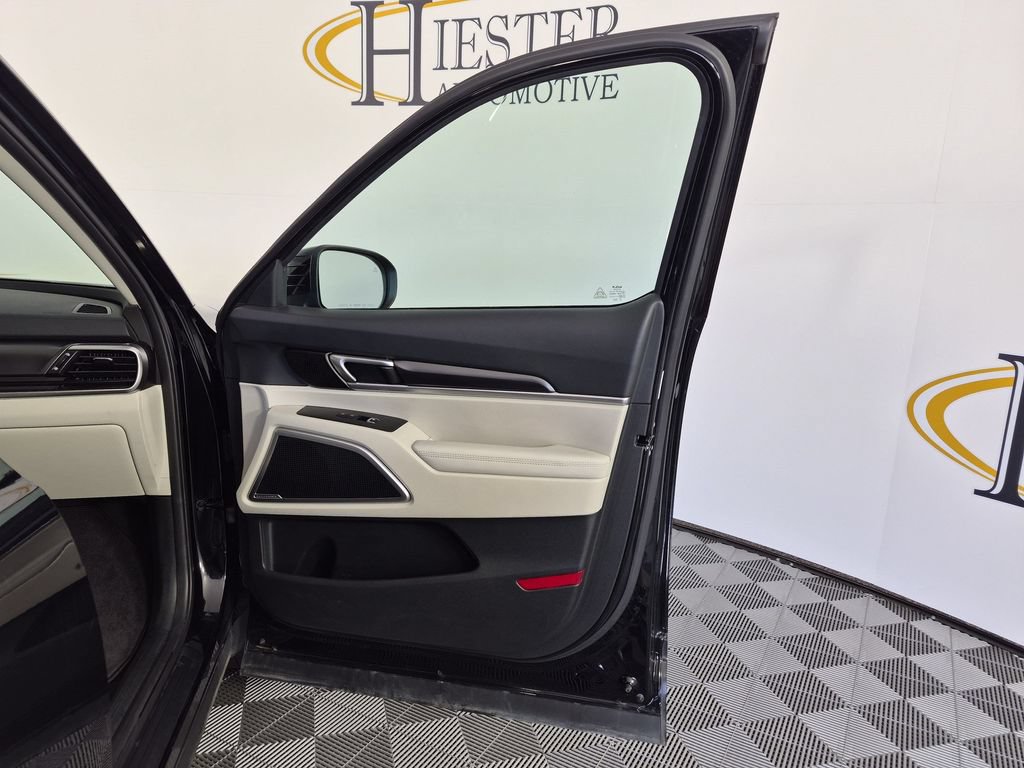 Used 2025 Kia Telluride S FWD image 37