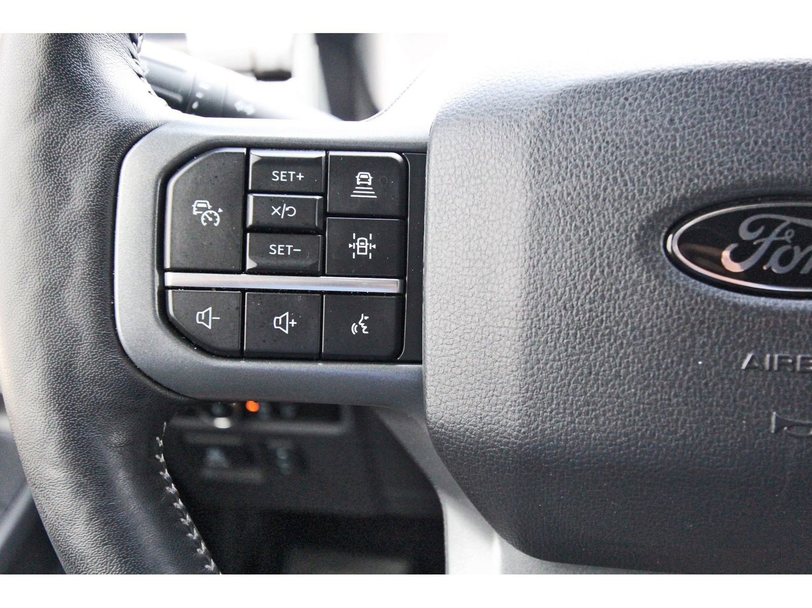Used 2024 Ford F150 Lariat w/ Bed Utility Package AWD/4WD image 18