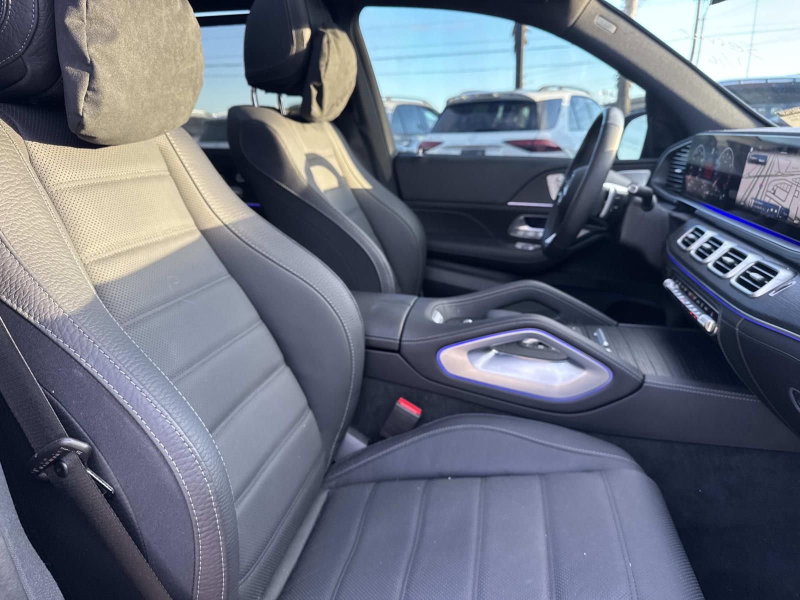 Used 2025 Mercedes-Benz GLS 450 4MATIC image 13