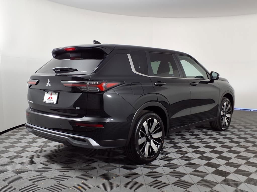 Used 2025 Mitsubishi Outlander SE AWD/4WD image 26