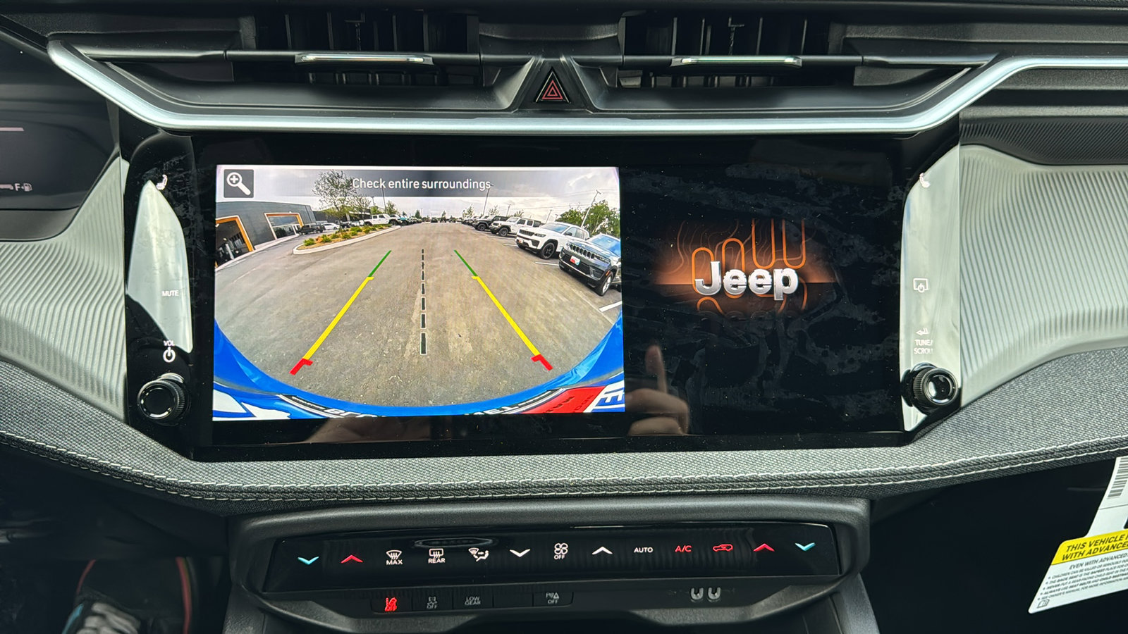 New 2026 Jeep Cherokee Laredo AWD/4WD image 23