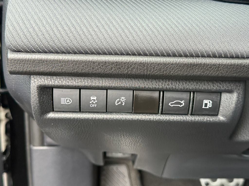 Used 2025 Toyota Camry SE FWD image 21