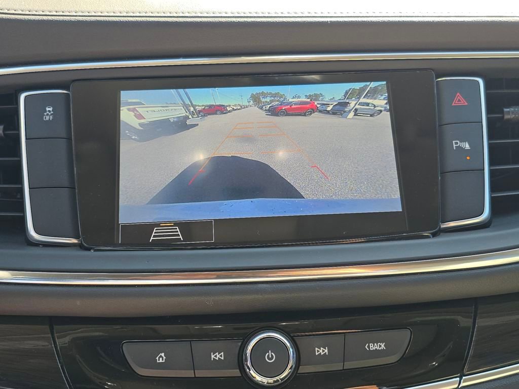 Used 2021 Buick Enclave Essence w/ Sport Touring Edition image 22