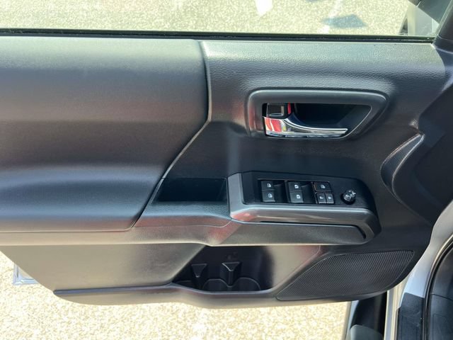 Used 2023 Toyota Tacoma TRD Off-Road AWD/4WD image 16