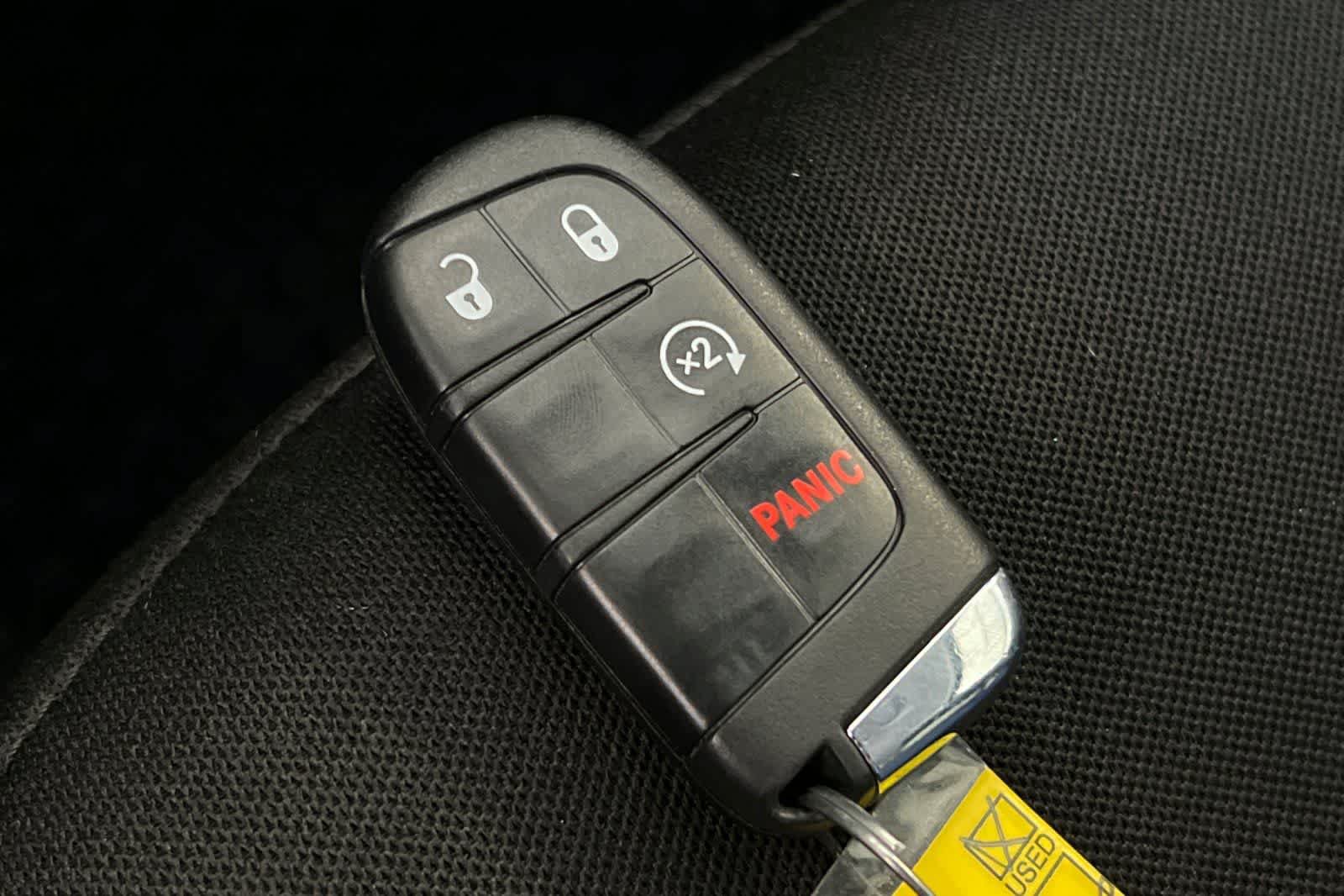 Used 2020 Jeep Renegade Latitude w/ UConnect 8.4 Nav Group AWD/4WD image 26