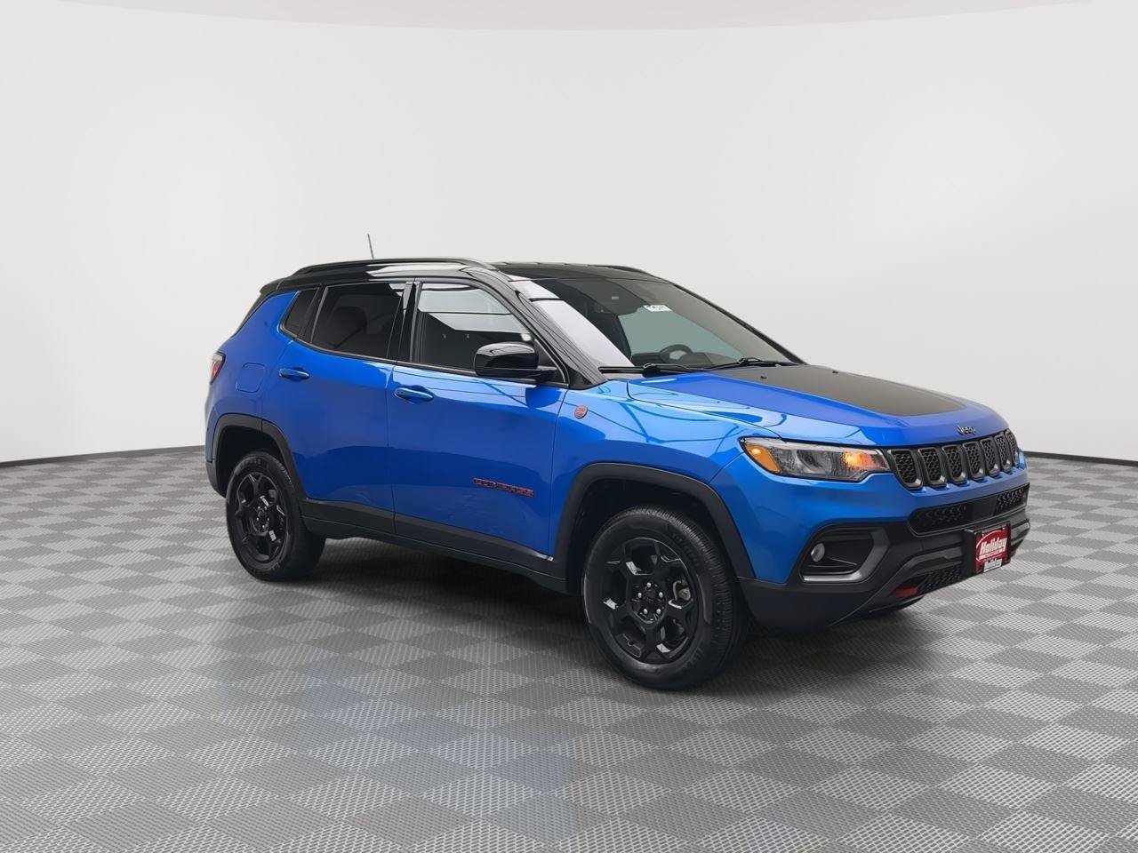 Used 2023 Jeep Compass Trailhawk AWD/4WD image 29