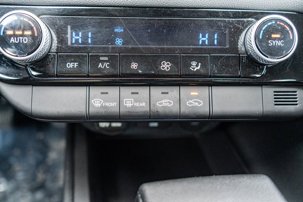 Certified 2025 Hyundai Elantra Blue image 32