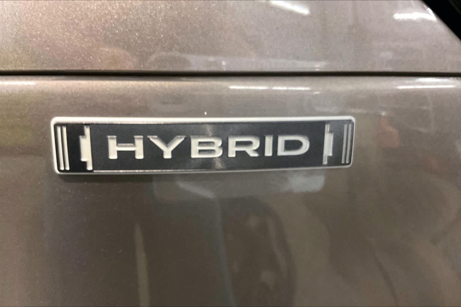 Certified 2025 Subaru Forester Premium AWD/4WD image 10