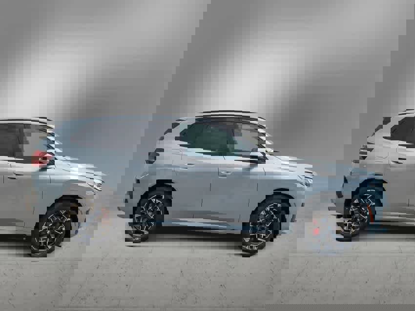 Used 2025 BMW X3 xDrive30i w/ Premium Package image 9