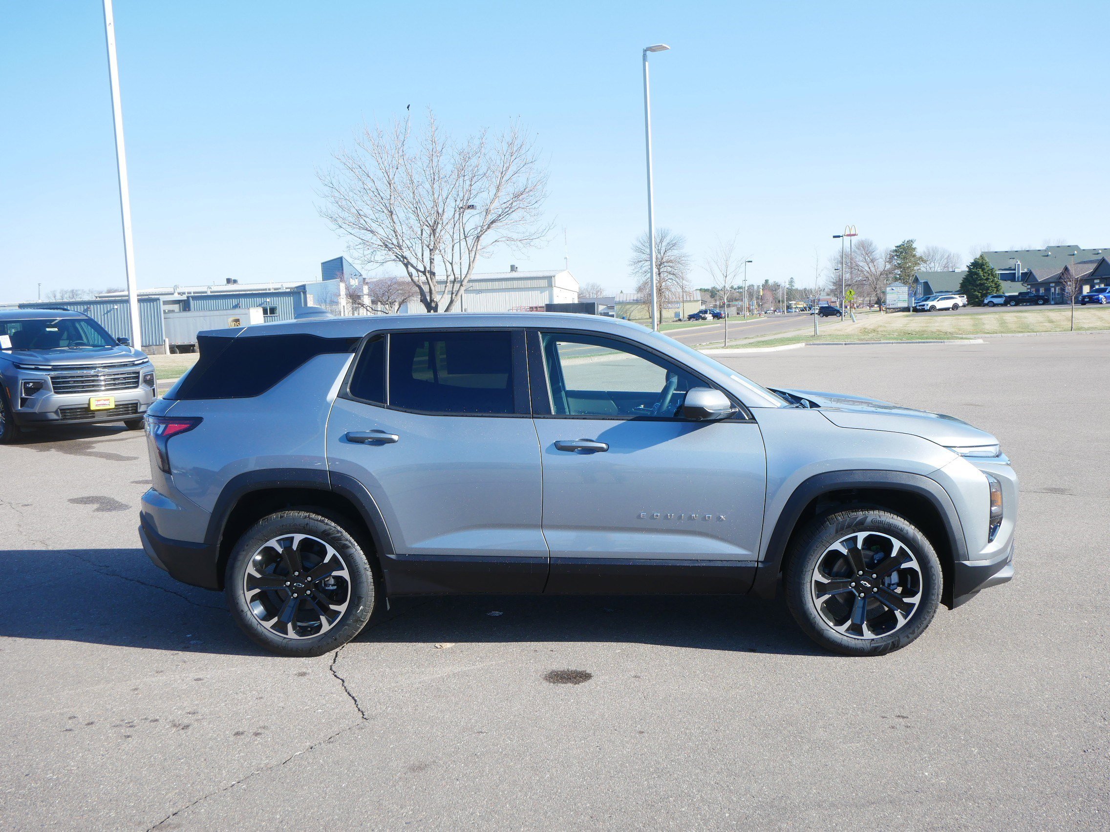 New 2026 Chevrolet Equinox LT AWD/4WD image 2
