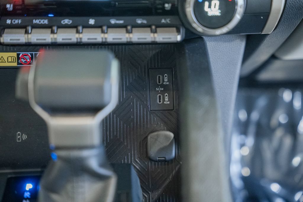 Certified 2025 Toyota Tacoma Limited AWD/4WD image 24