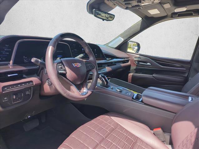 Used 2024 Cadillac Escalade ESV Sport Platinum w/ LPO, ONYX Package AWD/4WD image 8