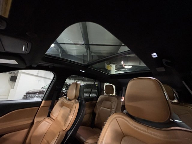 Used 2022 Lincoln Aviator Black Label w/ Dynamic Handling Package image 11