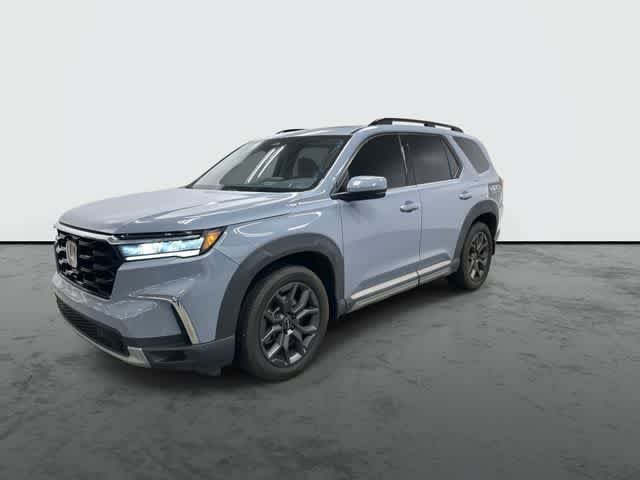 Used 2023 Honda Pilot Touring image 8