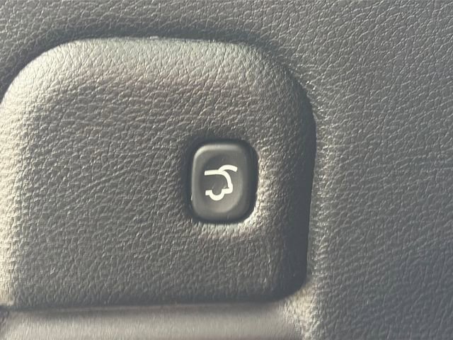 Used 2018 Jeep Grand Cherokee Altitude image 40