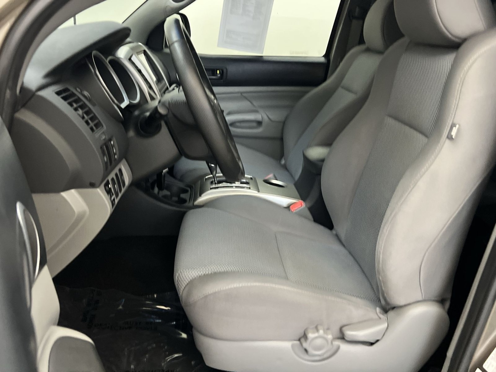 Used 2013 Toyota Tacoma 4x4 Access Cab V6 w/ TRD Sport Pkg image 12