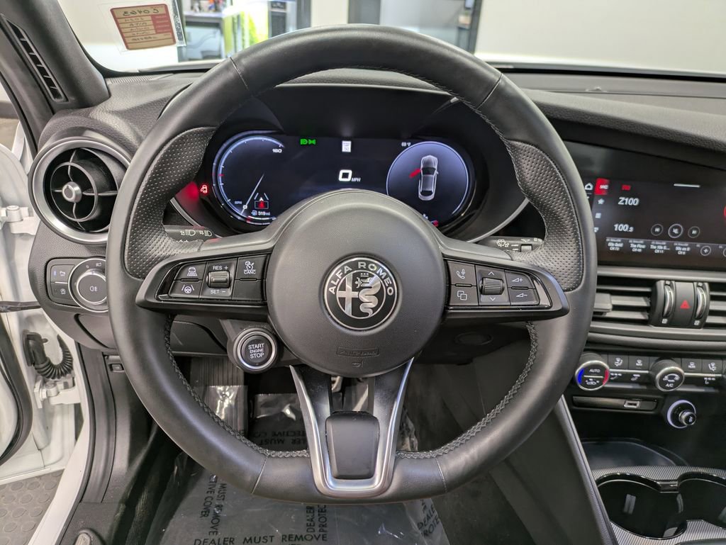 Used 2024 Alfa Romeo Giulia Ti w/ Active Assist Plus Package AWD/4WD image 20