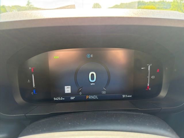 Certified 2025 Ford Maverick Lariat w/ 4K Tow Package AWD/4WD image 17