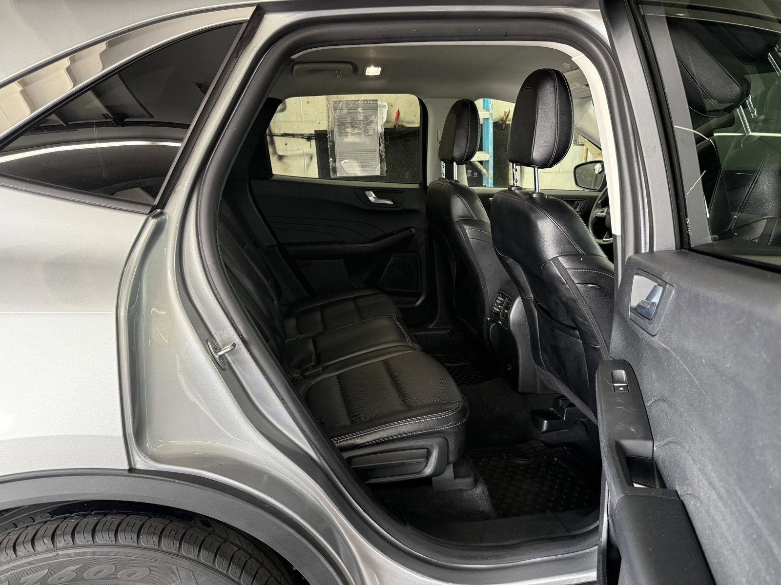 Used 2022 Ford Escape SEL image 25