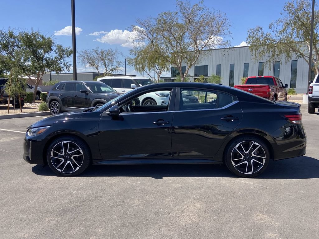 Used 2025 Nissan Sentra SR FWD image 4