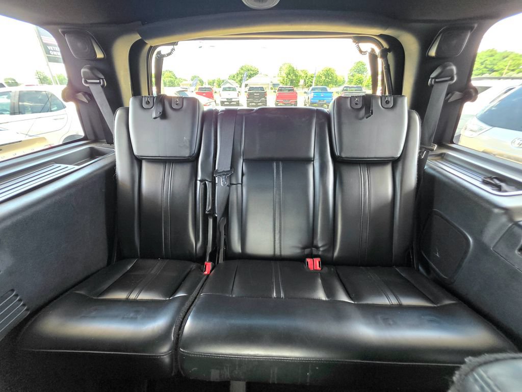 Used 2015 Lincoln Navigator 4WD image 25