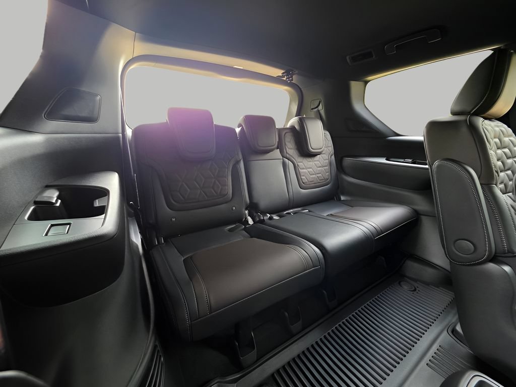 New 2026 Nissan Armada Platinum Reserve w/ Accent Package AWD/4WD image 9