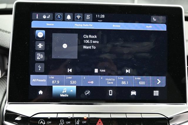 Used 2026 Jeep Compass Latitude AWD/4WD image 33