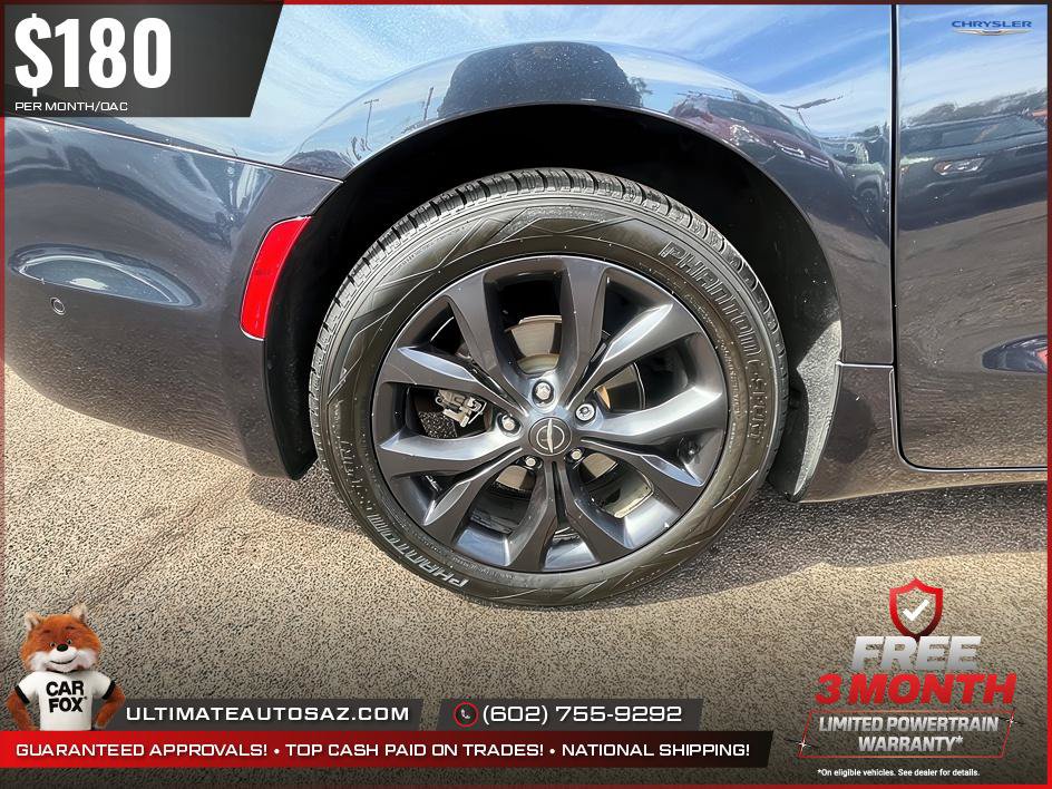 Used 2019 Chrysler Pacifica Touring-L w/ Advanced Safetytec Group FWD image 23