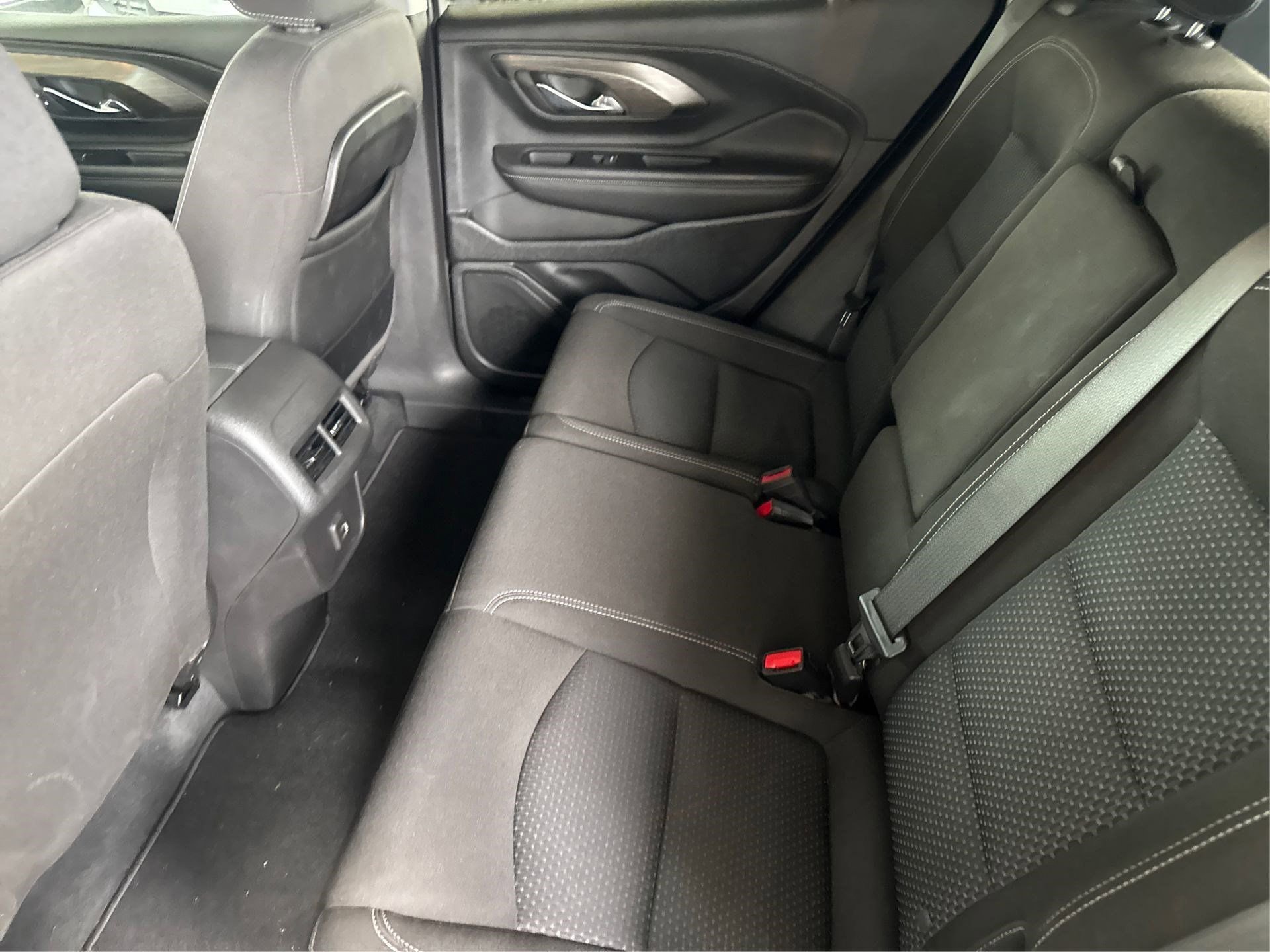 Used 2023 GMC Terrain SLE w/ Elevation Edition image 12