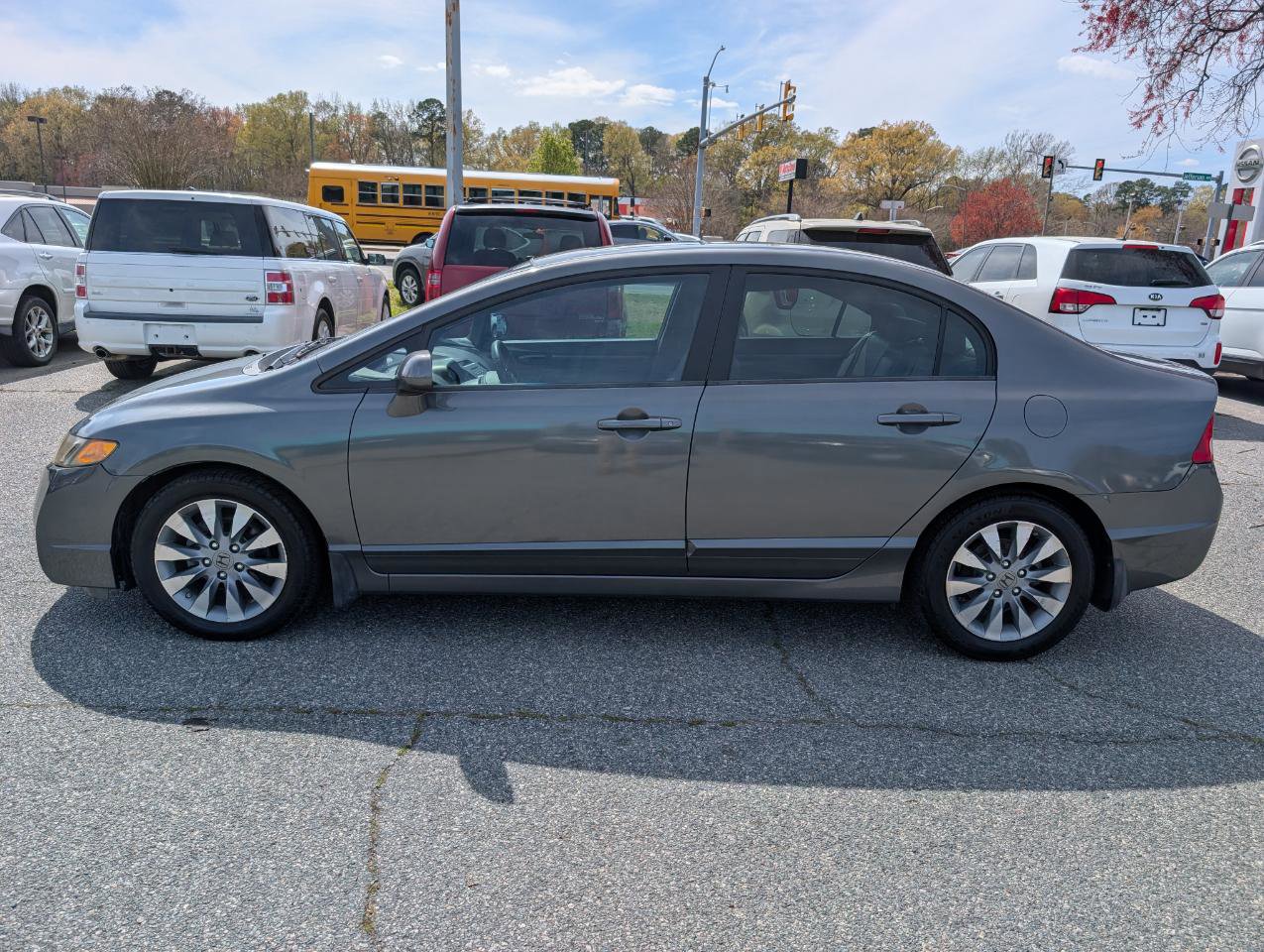 Used 2010 Honda Civic EX-L image 2