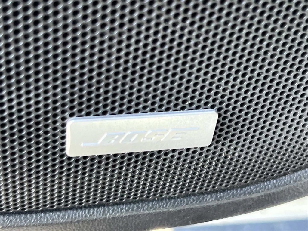 Certified 2023 GMC Acadia SLE w/ Driver Convenience Package image 17