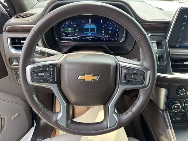 Used 2022 Chevrolet Suburban LT w/ Luxury Package AWD/4WD image 32