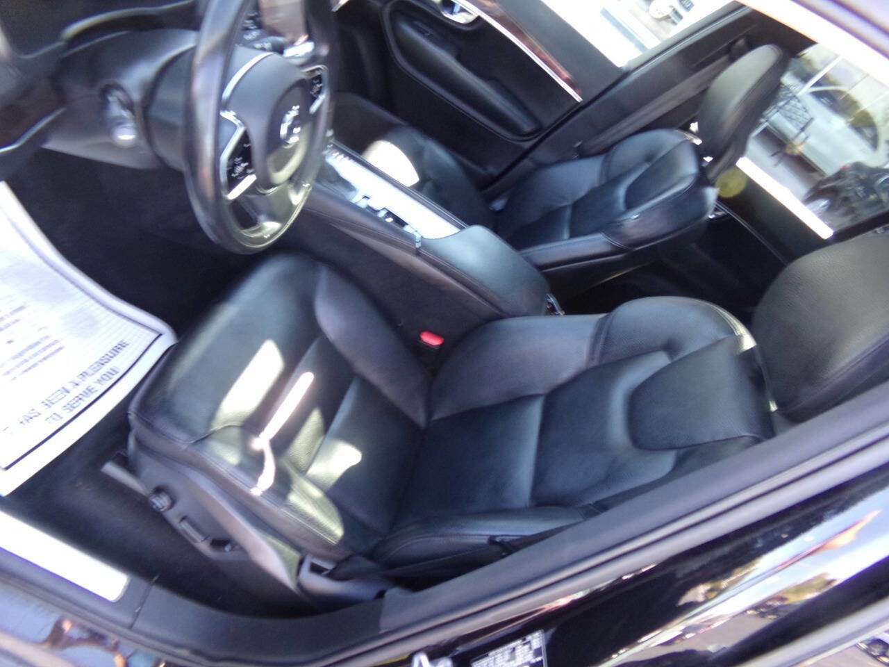 Used 2016 Volvo XC90 T6 Momentum w/ Momentum Plus Package image 12