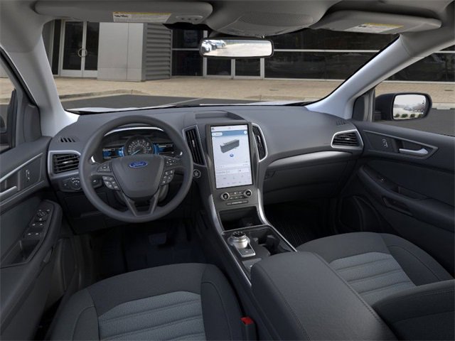New 2024 Ford Edge SE image 9