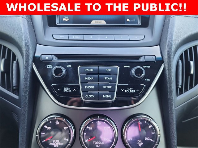 Used 2016 Hyundai Genesis Coupe 3.8 image 23