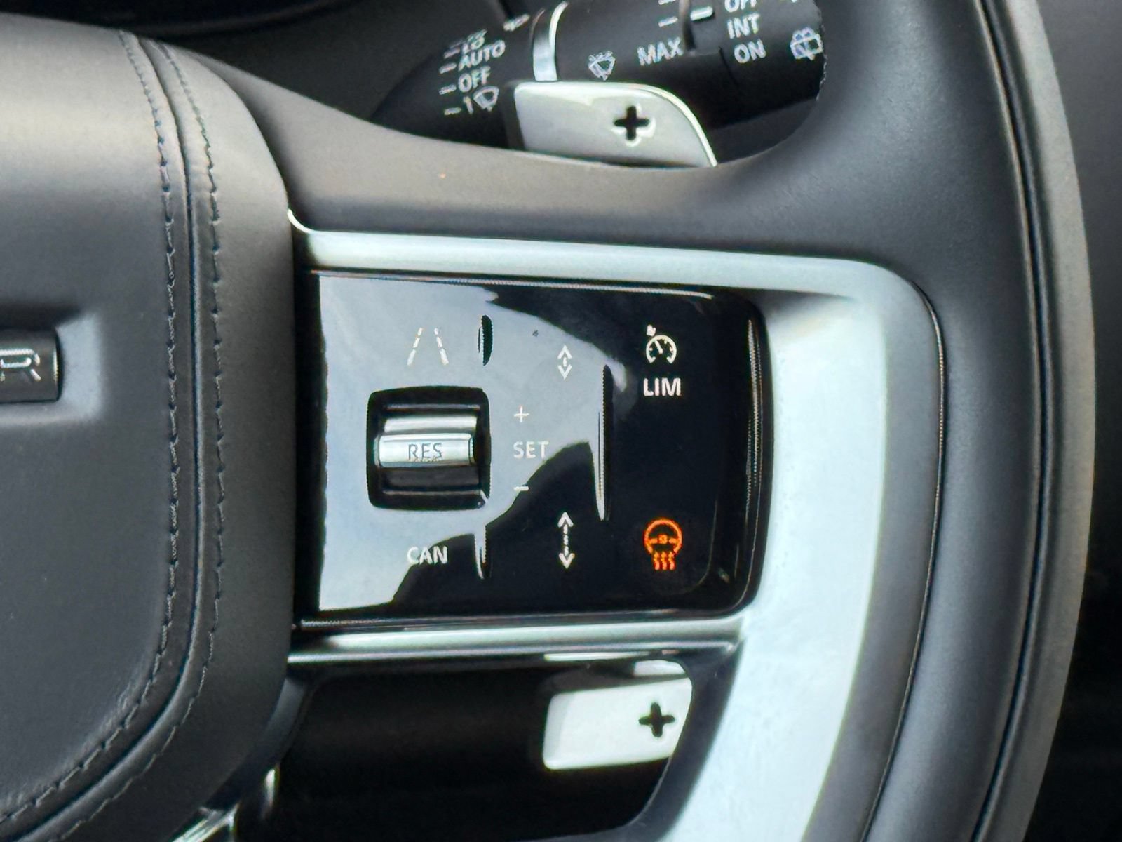 New 2026 Land Rover Range Rover SE AWD/4WD image 34