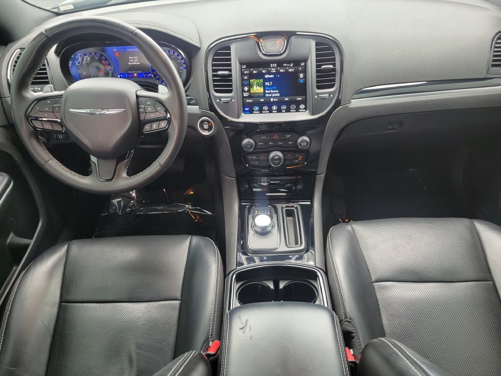 Used 2023 Chrysler 300 S w/ Comfort Group RWD image 11