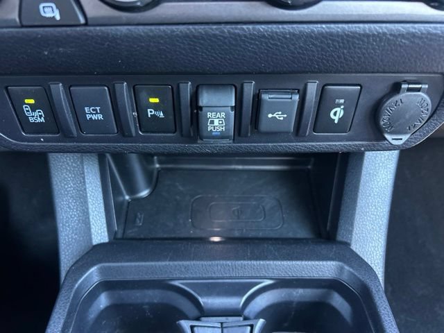 Used 2023 Toyota Tacoma TRD Sport w/ Technology Package AWD/4WD image 18
