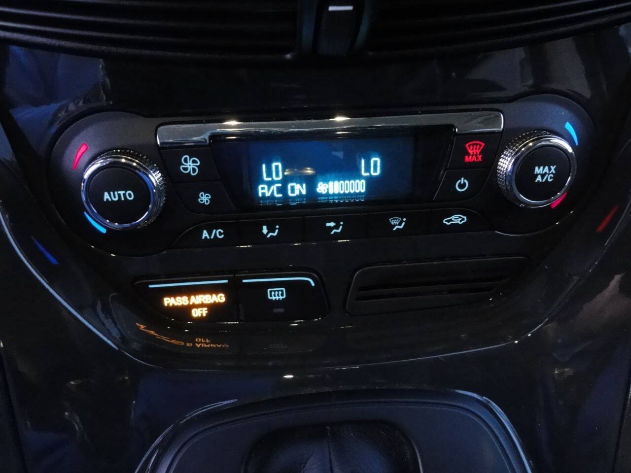Used 2016 Ford Escape Titanium AWD/4WD image 25