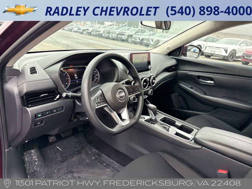 Used 2025 Nissan Sentra SV image 4