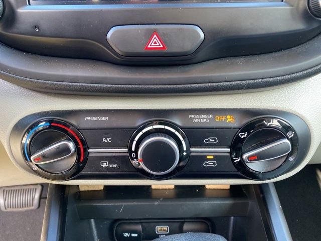 Used 2023 Kia Soul LX image 22